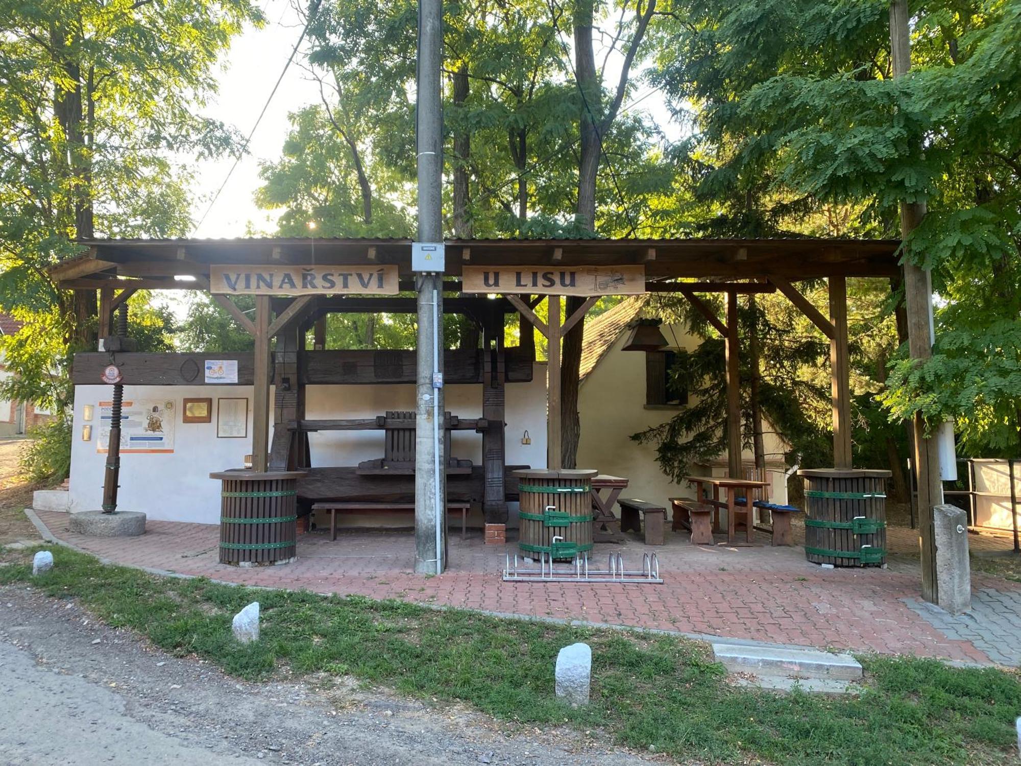 فندق Wbs Vinarstvi U Lisu Znojmo 6345 المظهر الخارجي الصورة