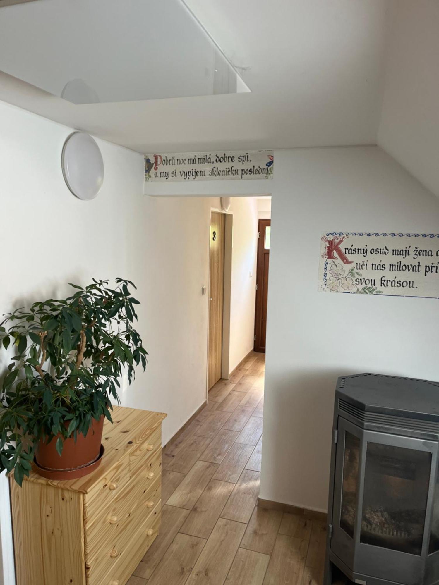 فندق Wbs Vinarstvi U Lisu Znojmo 6345 المظهر الخارجي الصورة